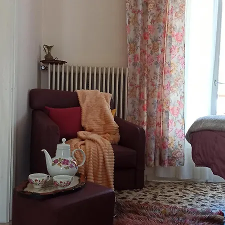 O'gera Greek House In The Mountains 度假居 *