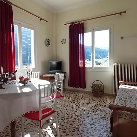 O'gera Greek House In The Mountains *