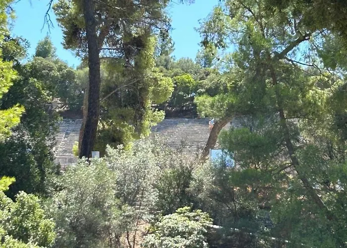 Nyaraló O'gera Greek House In The Mountains