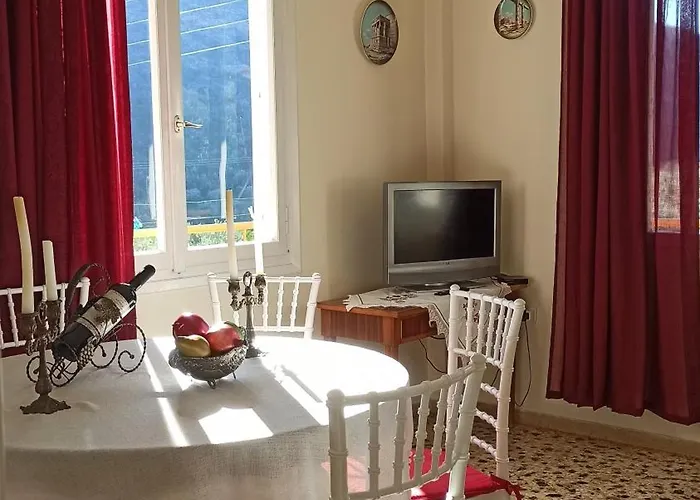 Nyaraló O'gera Greek House In The Mountains *